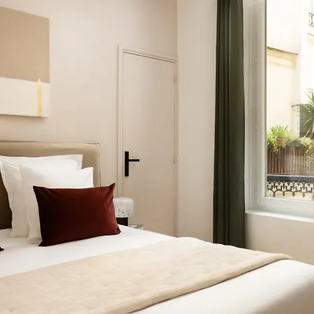 Marais Gem 2br 6p Apartment *