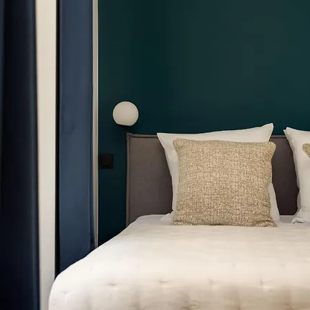 Marais Gem 2br 6p *